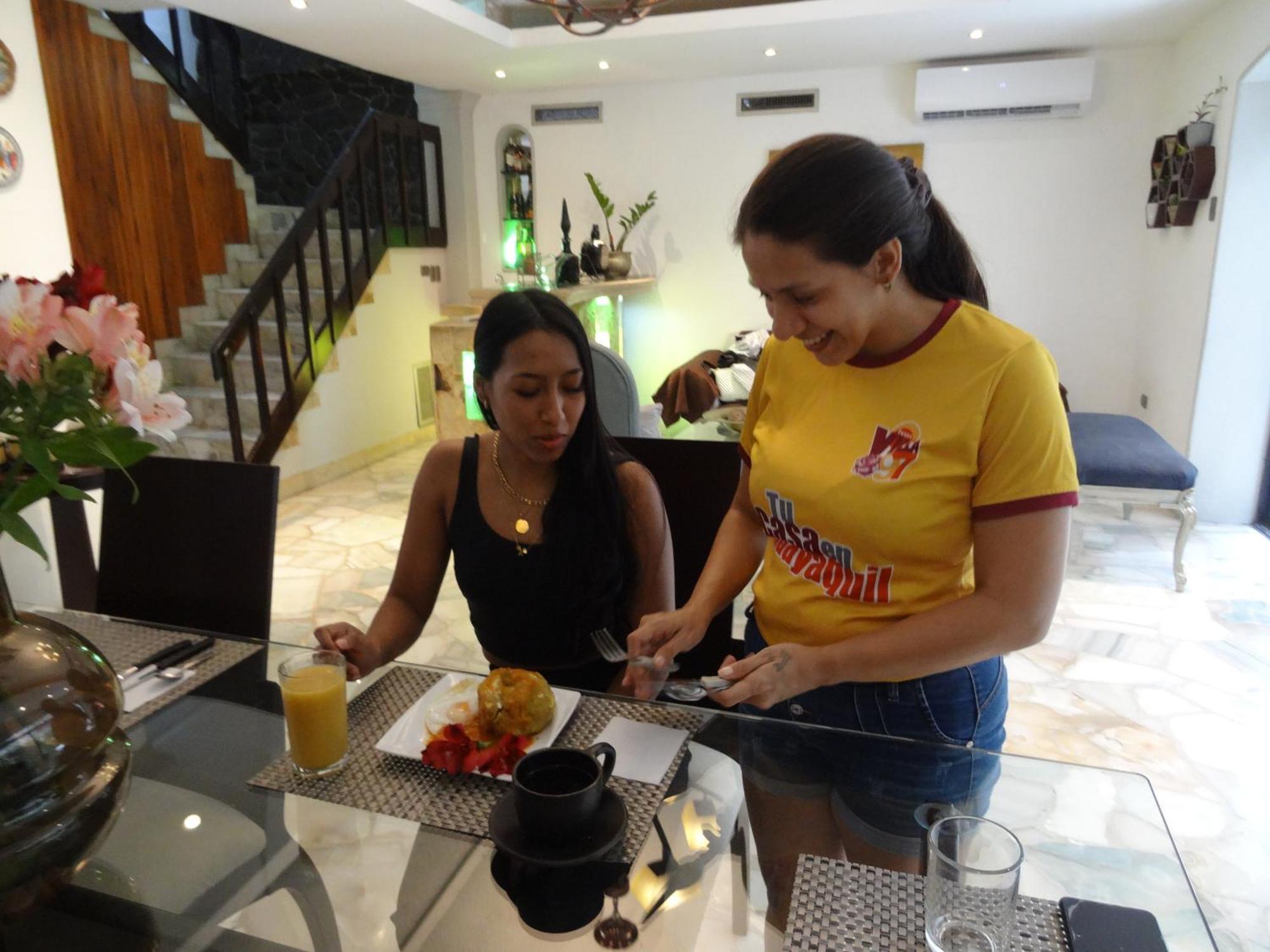 Villa 97 hostal económico cerca al Aeropuerto Guayaquil Exterior foto