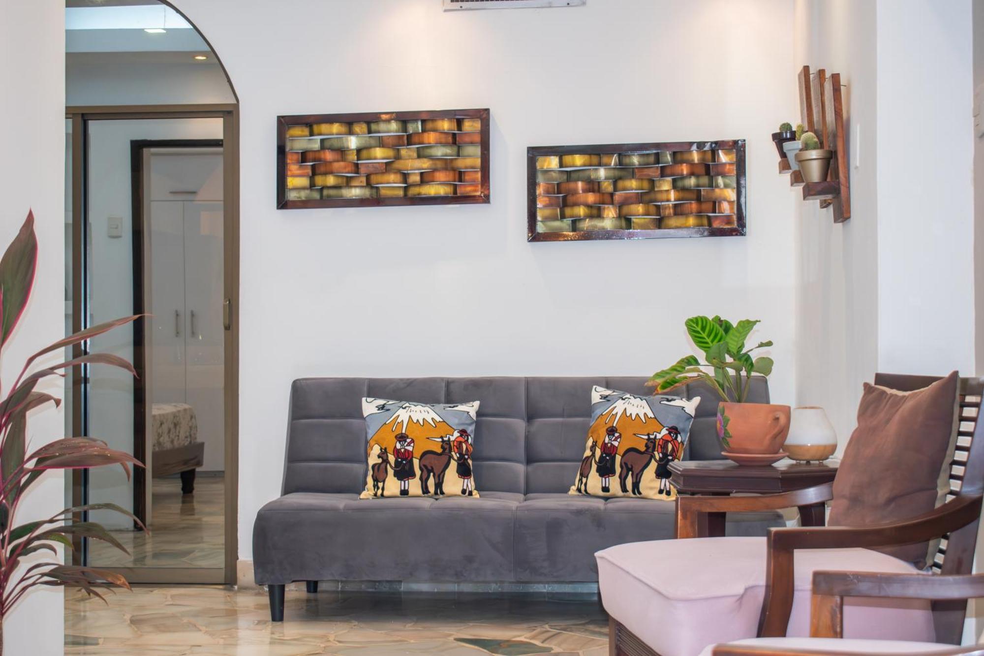 Villa 97 hostal económico cerca al Aeropuerto Guayaquil Exterior foto